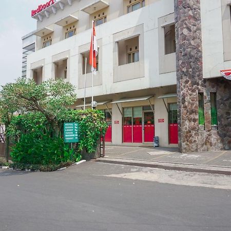 Residences By Reddoorz Near Maranatha University Bandung Exterior foto