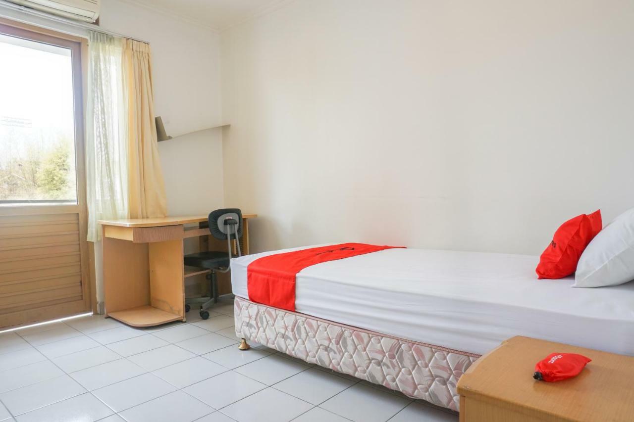 Residences By Reddoorz Near Maranatha University Bandung Exterior foto